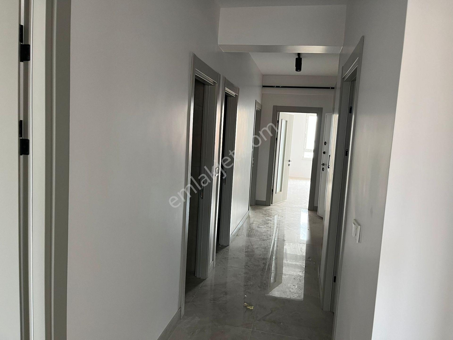 Century 21 Vizyondan Çamlıca Mahallesinde Satılık 3+1 Daire - Görsel 15