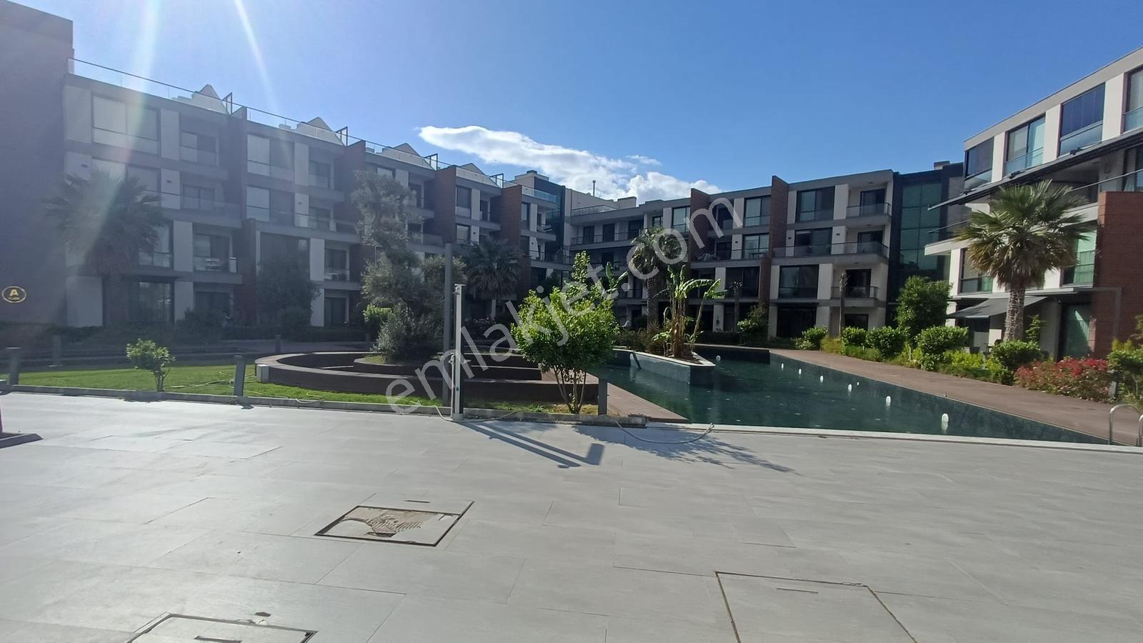 Gaziemir Landor Sitesi'nde Bahçe Manzaralı 3+1 Lüks Daire - Görsel 31