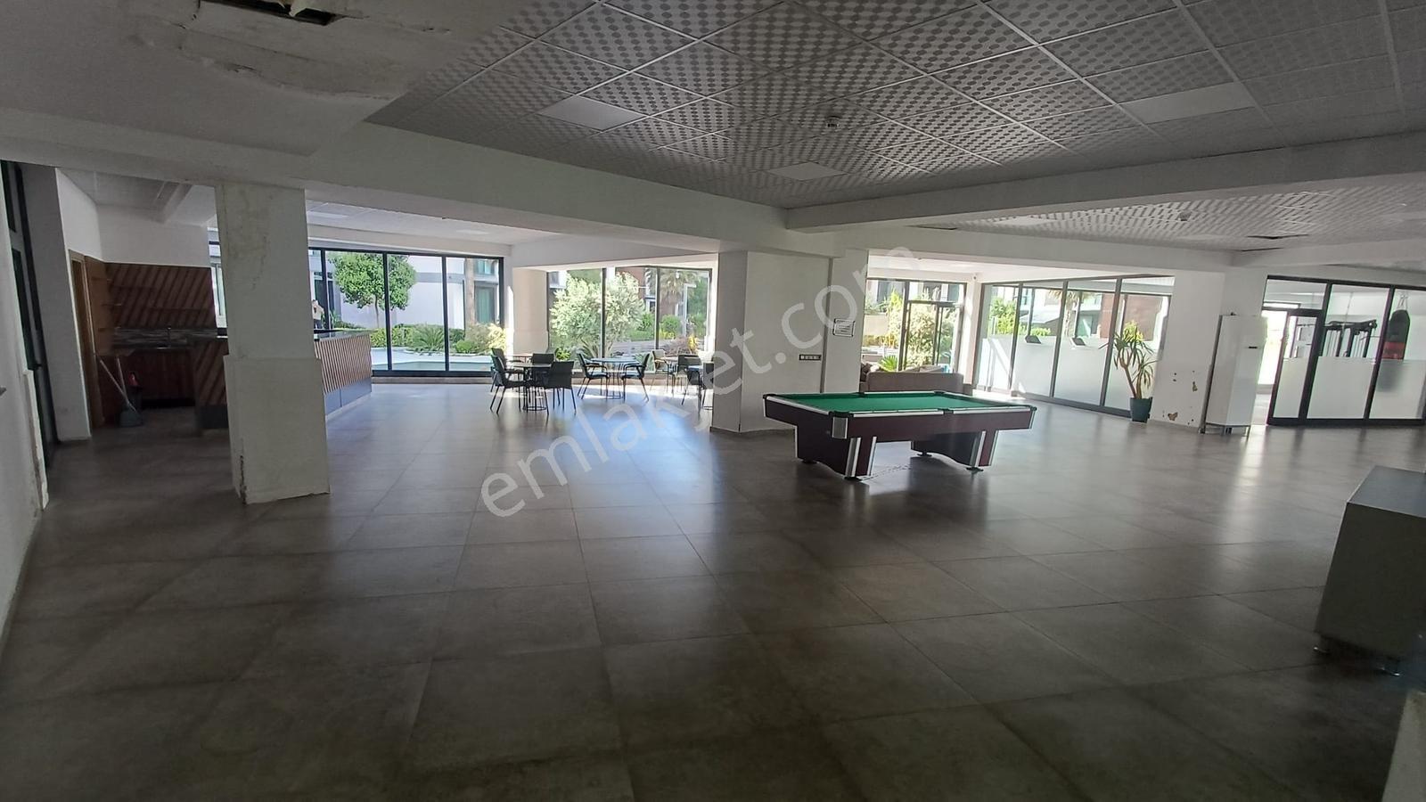 Gaziemir Landor Sitesi'nde Bahçe Manzaralı 3+1 Lüks Daire - Görsel 34