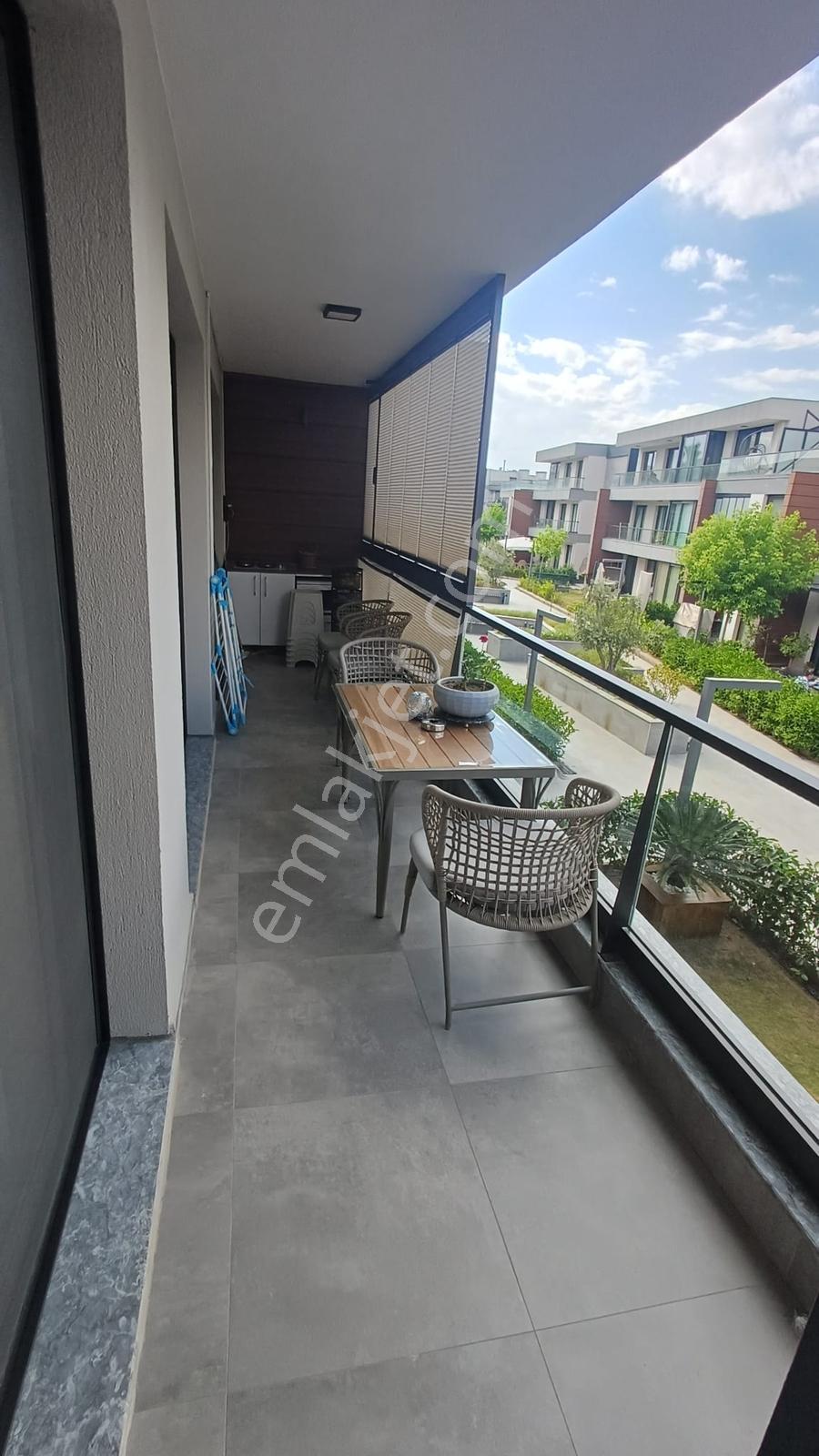 Gaziemir Landor Sitesi'nde Bahçe Manzaralı 3+1 Lüks Daire - Görsel 27