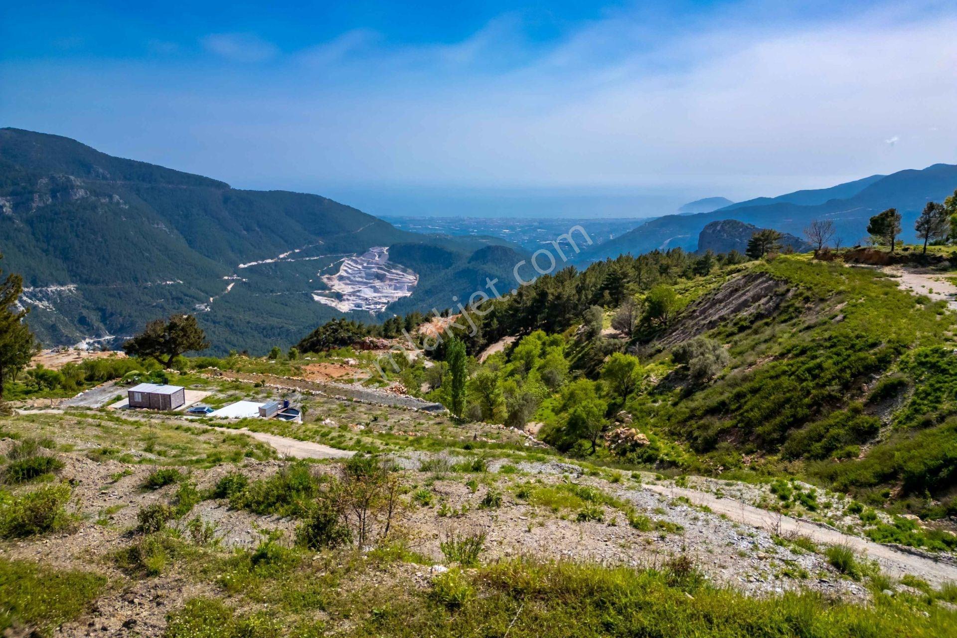 Alanya Bademağacı’nda 4.473 M² Satılık Deniz Manzaralı Tarla