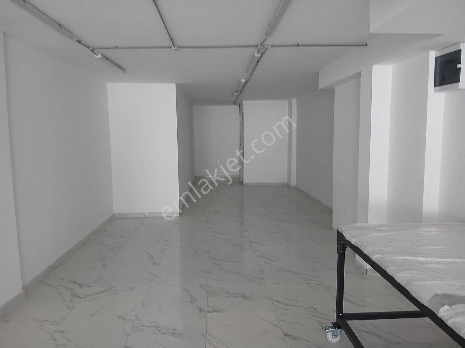Şişli Feriköy'de Kat Mülkiyetli 90m2 Yeni Dükkan