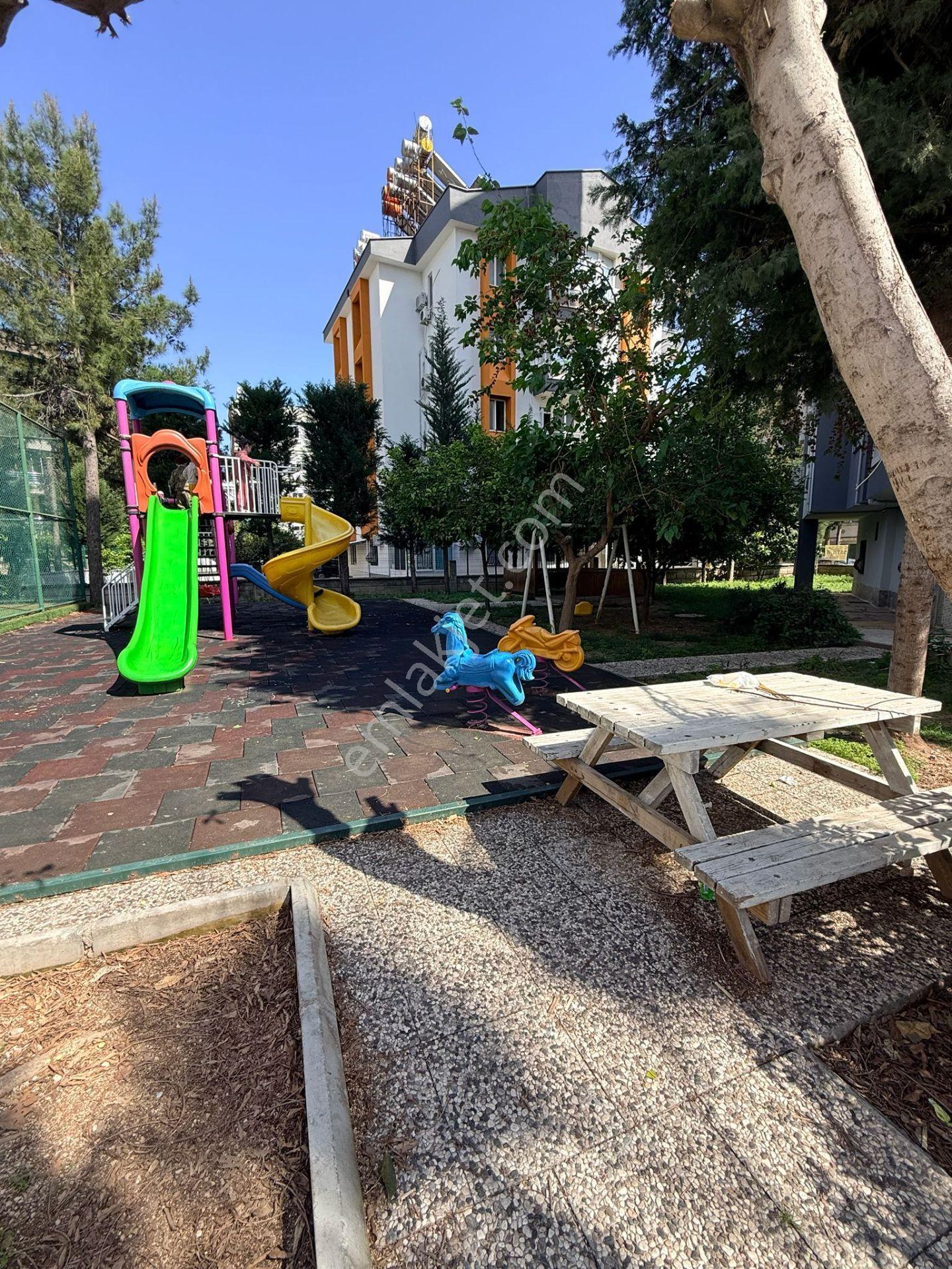 Meydankavağında Site İçi Tramvaya Yakın Manzaralı Geniş Arakat - Görsel 5