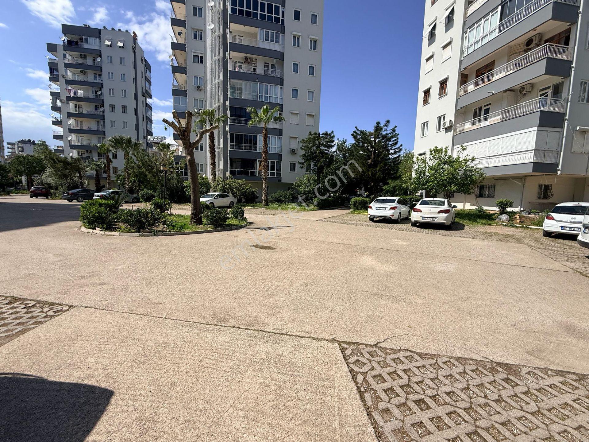 Meydankavağında Site İçi Tramvaya Yakın Manzaralı Geniş Arakat - Görsel 7