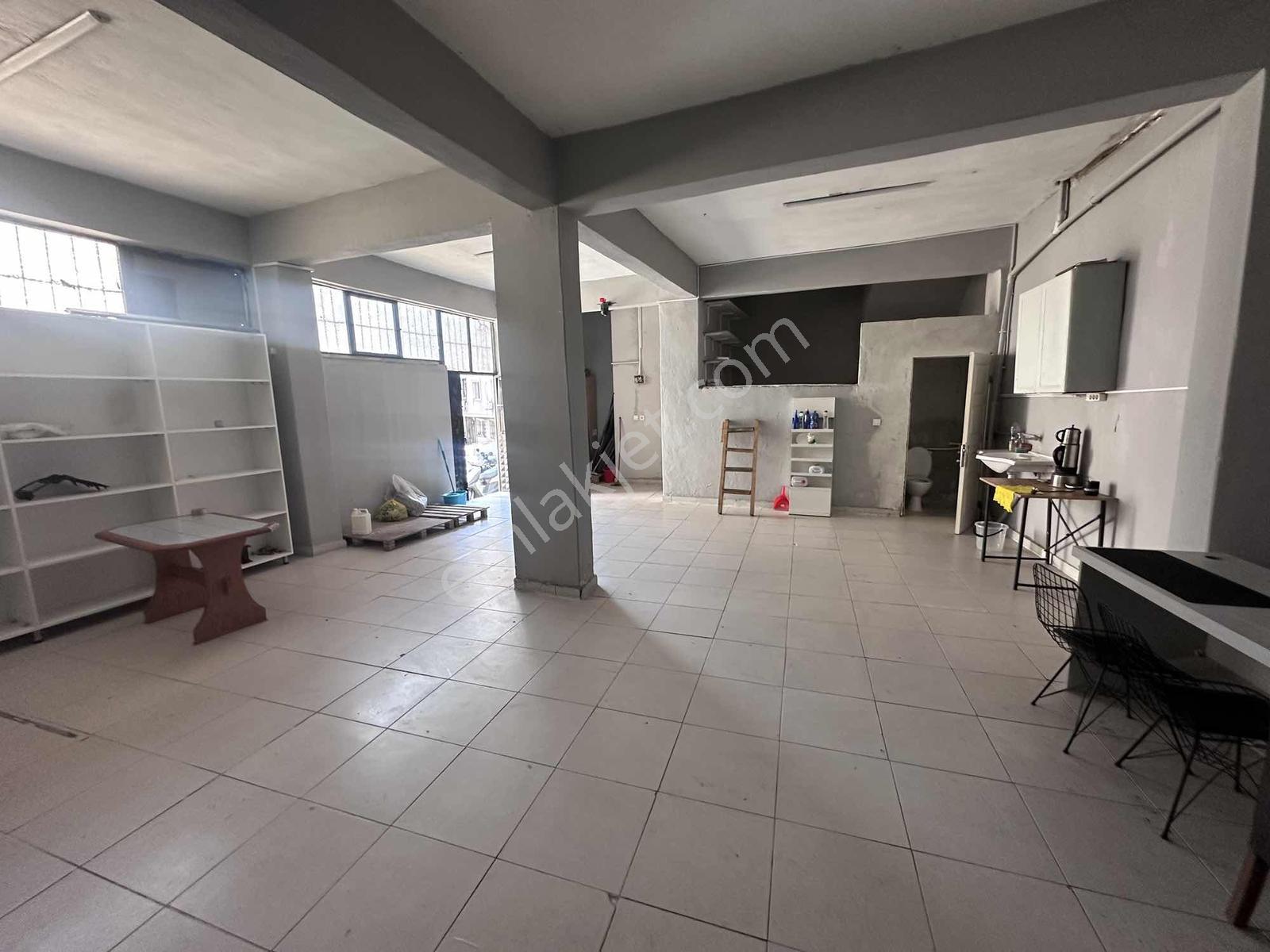 Hürriyet Mahallesi Cengiztopelcami Yani 90m2 Düzgiriş Dükkan - Görsel 5