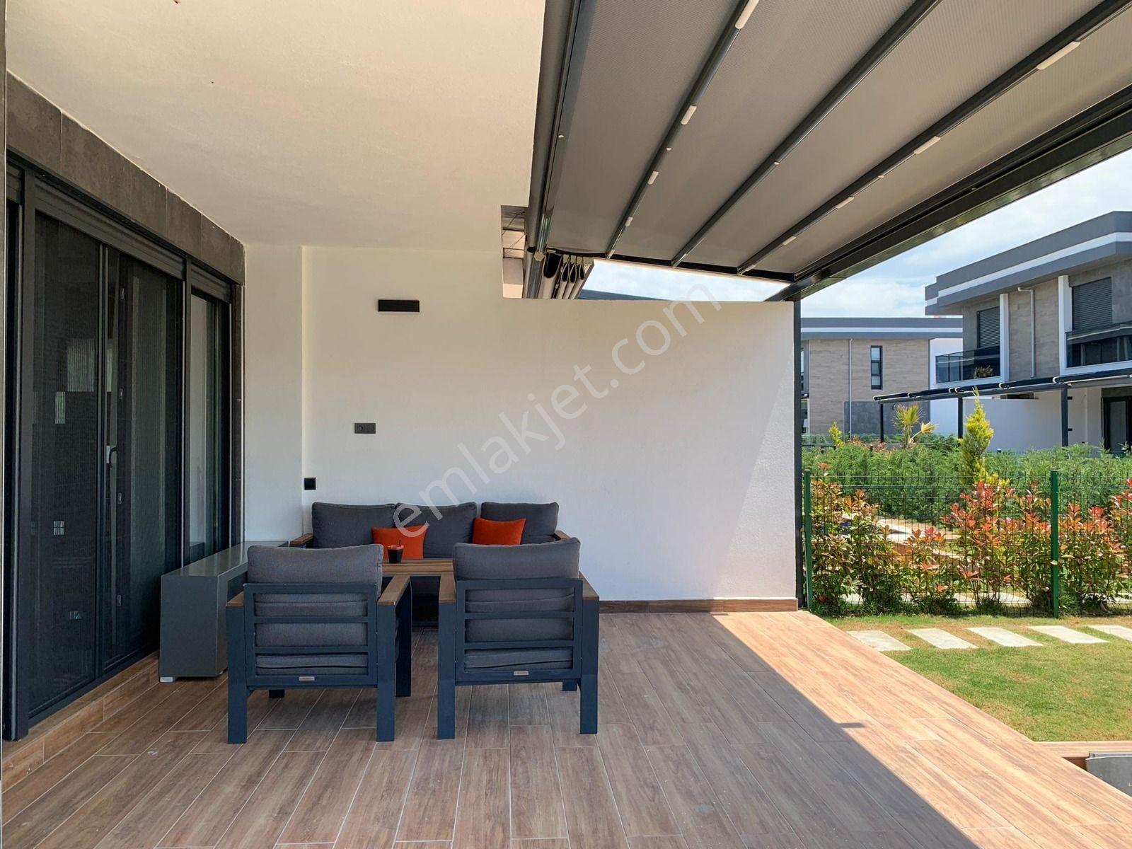 Aydın Kuşadası Davutlar Mahallesi'nde Havuzlu Satılık 3+1 Villa - Görsel 2