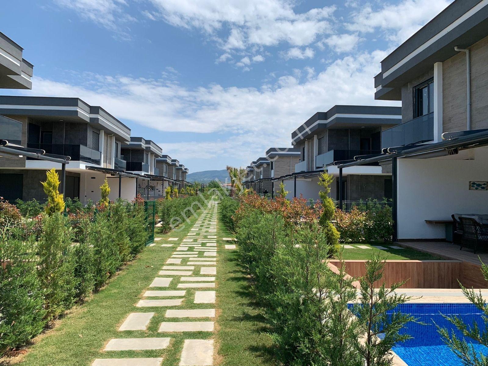 Aydın Kuşadası Davutlar Mahallesi'nde Havuzlu Satılık 3+1 Villa - Görsel 32