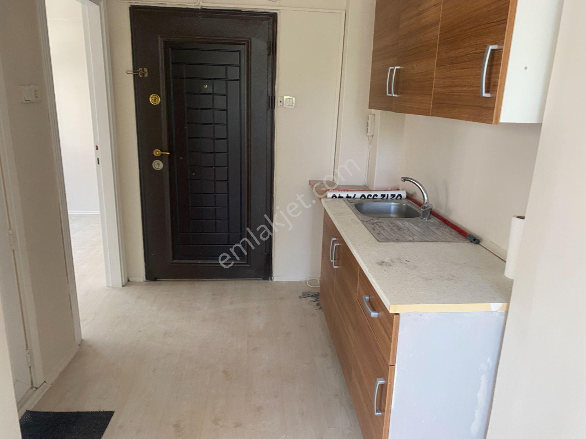 Destan-094-k.m.paşa Meydanına Cepheli-1-oda-geniş-salon-orta-1-kat-55m2-ofis-katı-işyerine - Görsel 9
