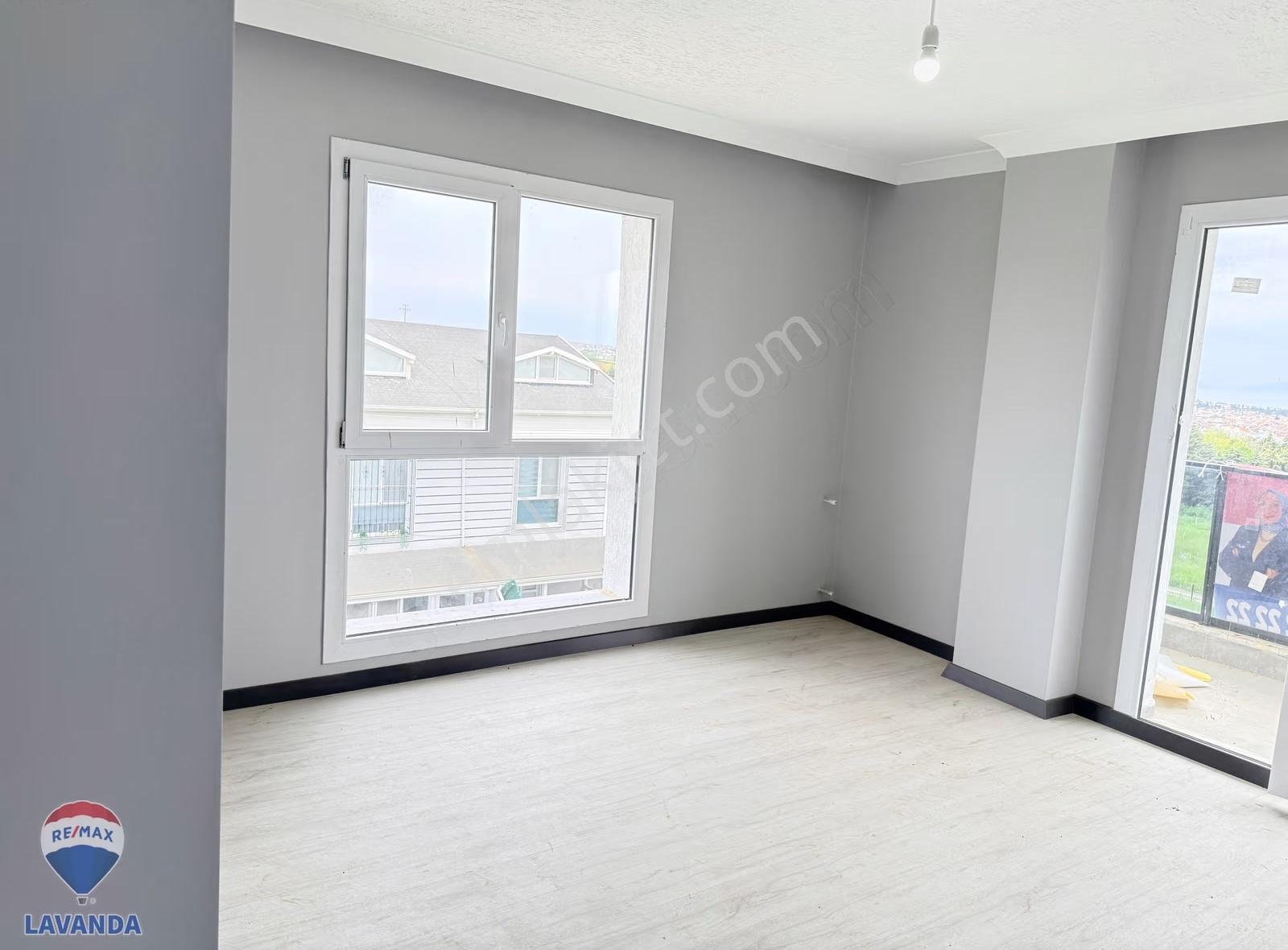 Re/max Lavandadan Yeniçiftlikde 4+1 Triplex Satılık Villa