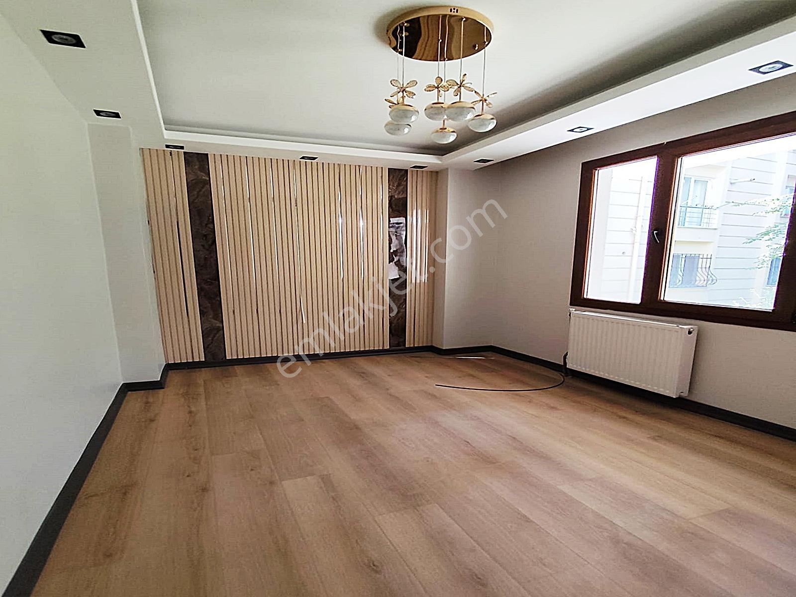 Modern Yaşama Uygun Geniş Kullanım Alanlı İle Satılık 2+1 Daire - Görsel 3