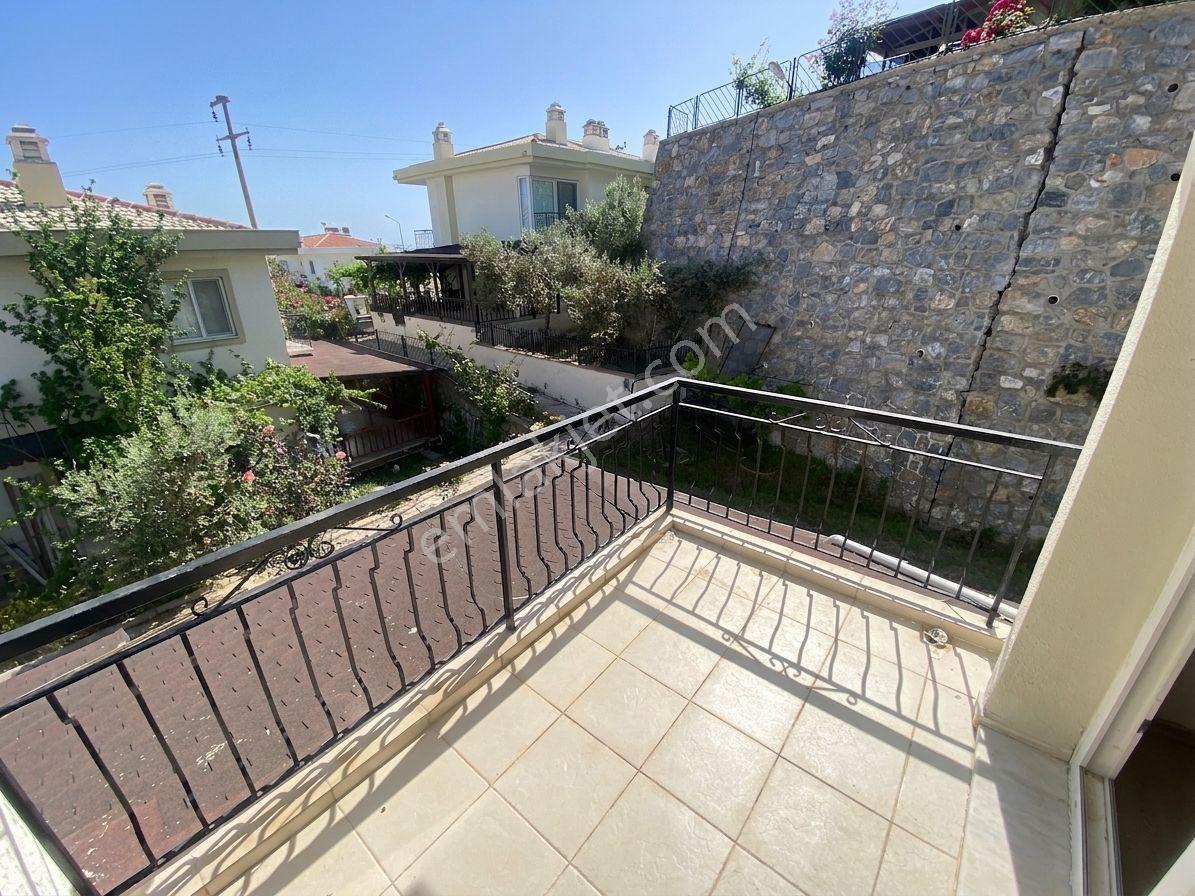 Seferihisar Doğanbey Yelken Sitesi'nde Satılık Kısmi Deniz Manzaralı 3+1 Dubleks Villa - Görsel 24