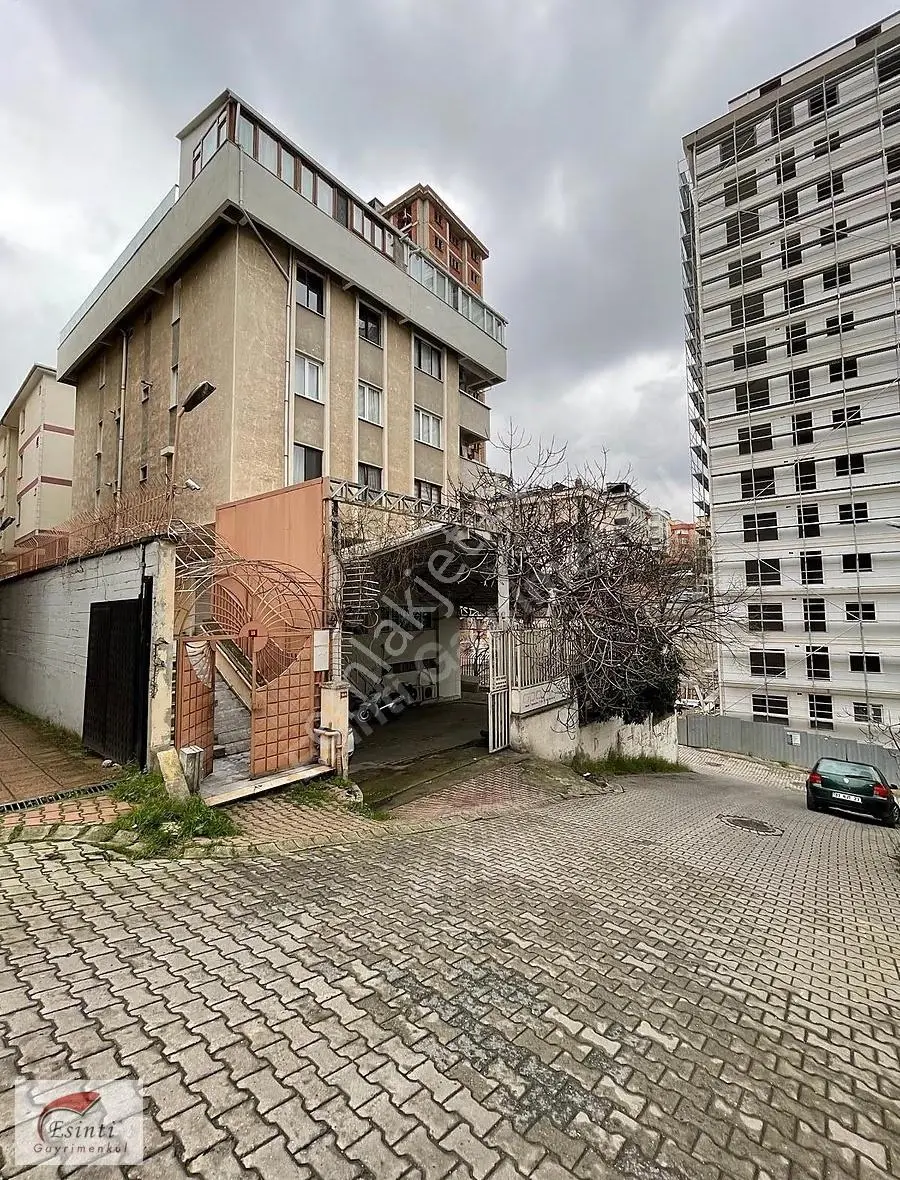 Ataşehir İnönü'de, Metroya Yakın Eşyalı Çatı Katı 1+1 Daire - Görsel 29
