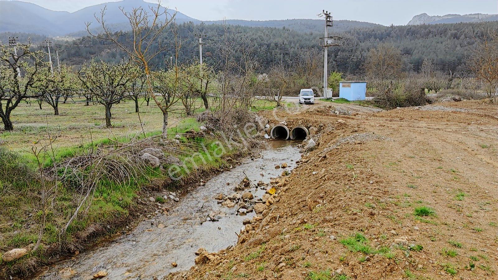 Sakarya Geyve 3292m2 Uygun Derekenarı Perdebeton Hazırtemel Arsa - Görsel 8