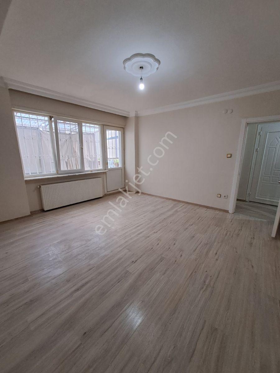 Namık Kemalde 2 + 1 İçi Boş 90 M2 Satılık Kelepir Daire - Görsel 11