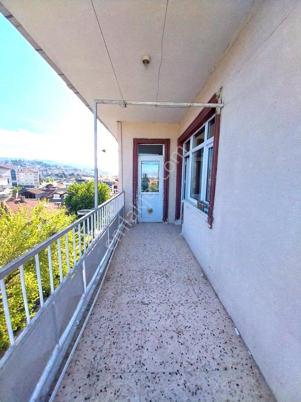 Kocaeli Gölcük Çiftlik Mahallesi Kiralık 3+1 Daire - Görsel 3