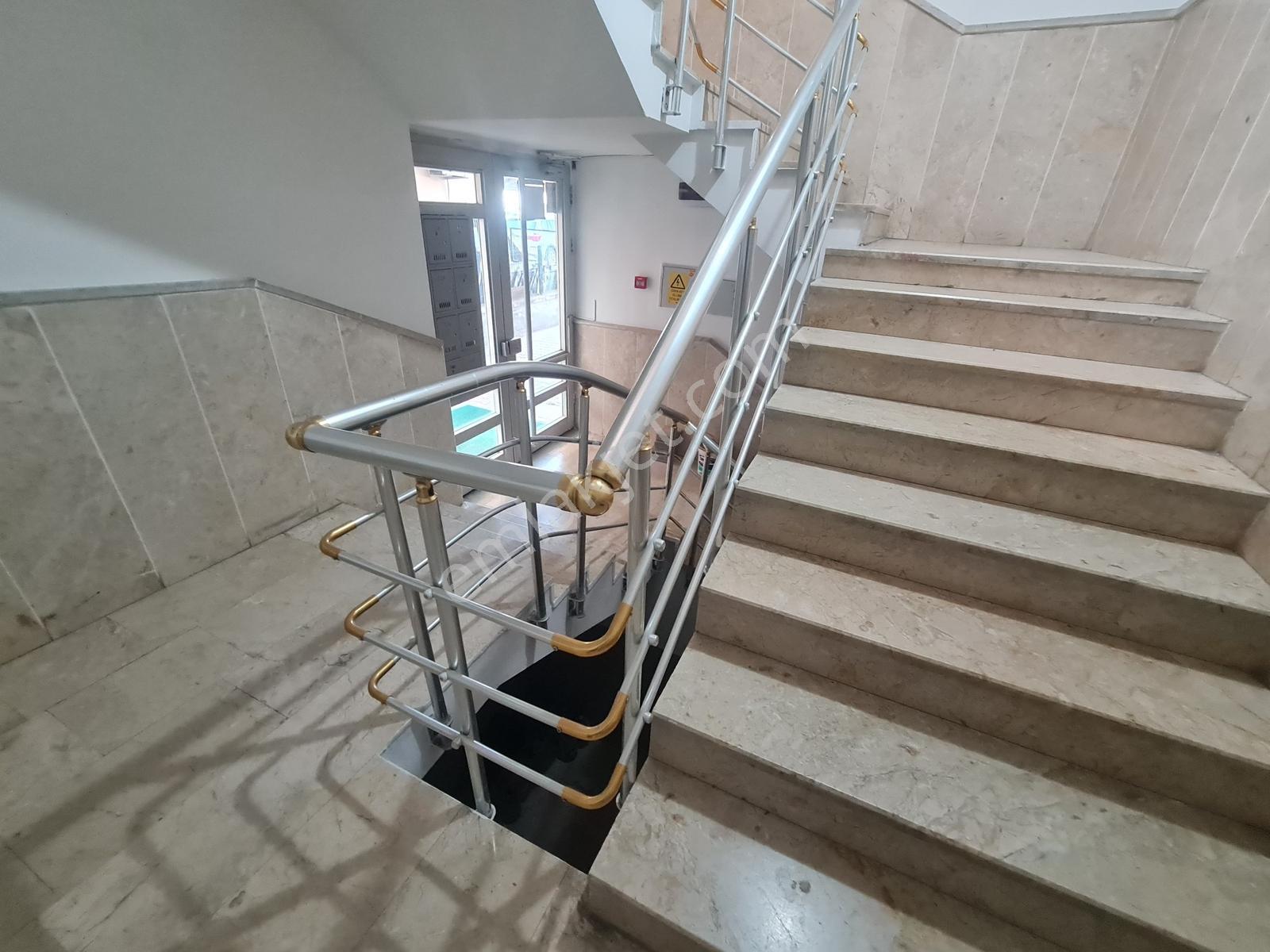 Alsancak Mh.bağlıca-ayyıldız-mit Yakını Cadde Üzeri 4+1 Daire - Görsel 31
