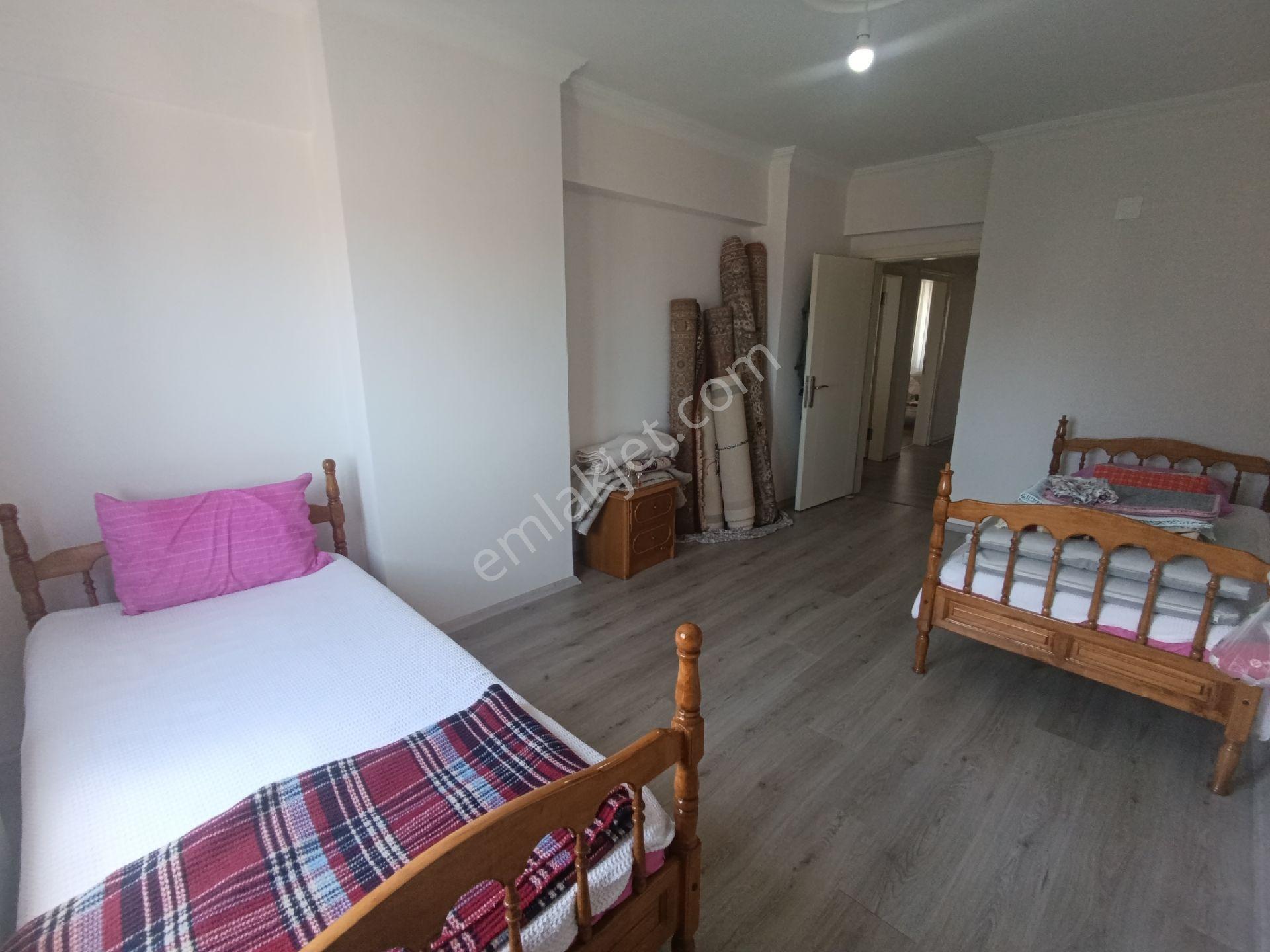 Yomra Sancak Mahallesi'nde Ana Yola Çok Yakın Deniz Manzaralı Site İçerisinde Satılık 3+1 Daire - Görsel 11