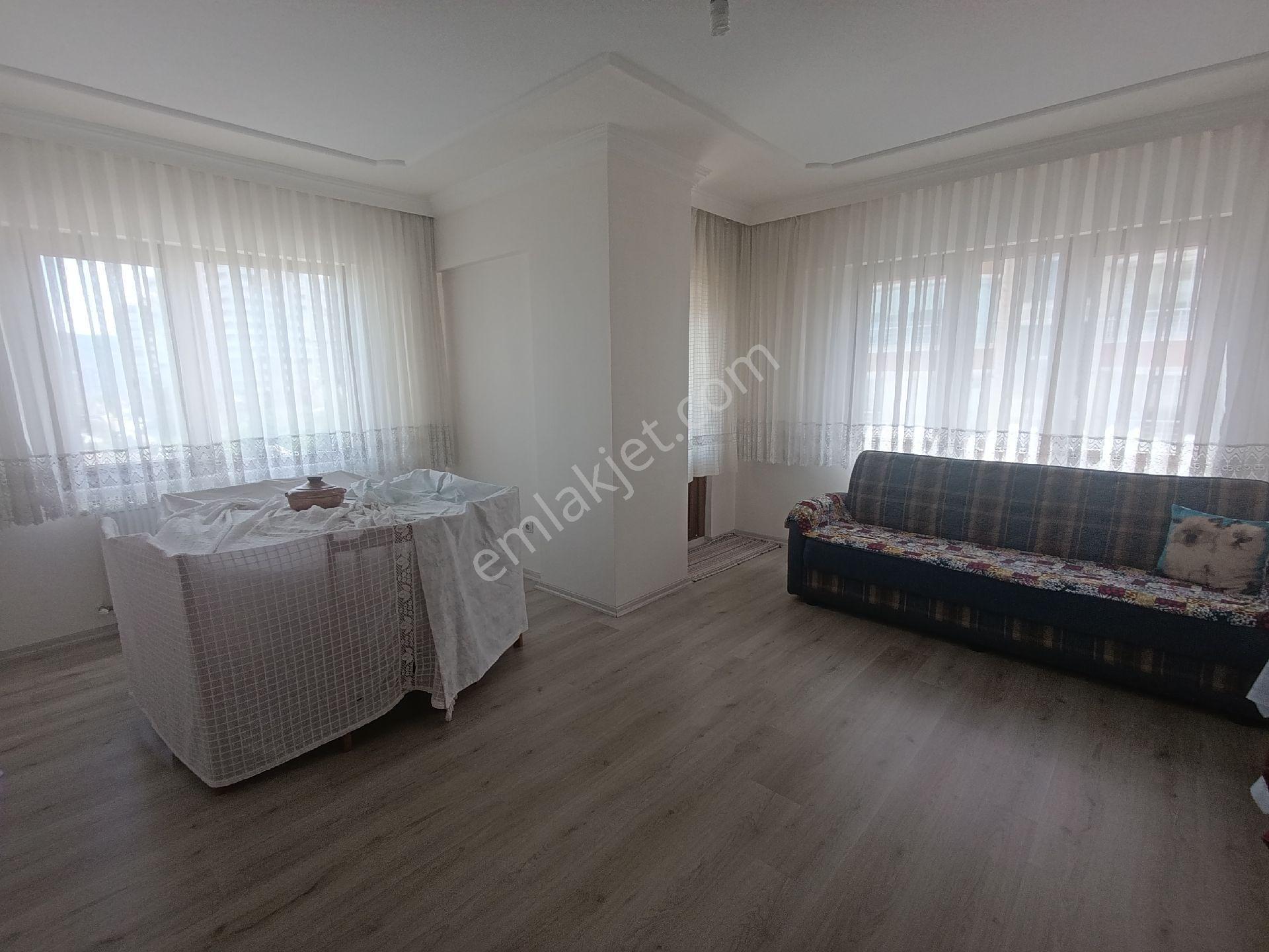 Yomra Sancak Mahallesi'nde Ana Yola Çok Yakın Deniz Manzaralı Site İçerisinde Satılık 3+1 Daire - Görsel 25