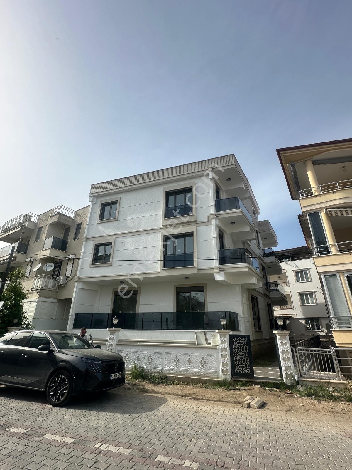 Mir'den Altınoluk'da Fevzi Çakmak Cad. Eşyasız 2+1 Satılık Daire