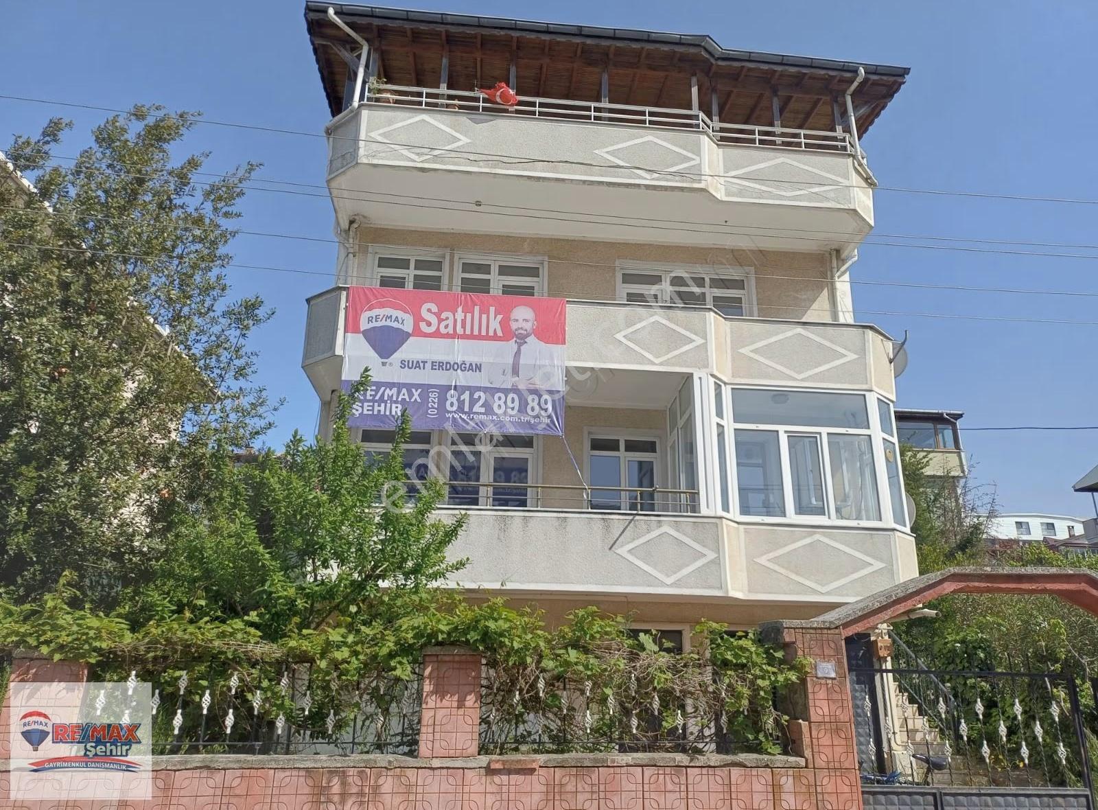 Kadıköy Özden Mahallesinde Satılık 5+2 Tribleks Villa - Görsel 4