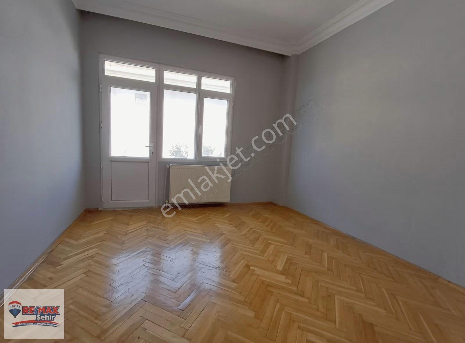 Kadıköy Özden Mahallesinde Satılık 5+2 Tribleks Villa - Görsel 11