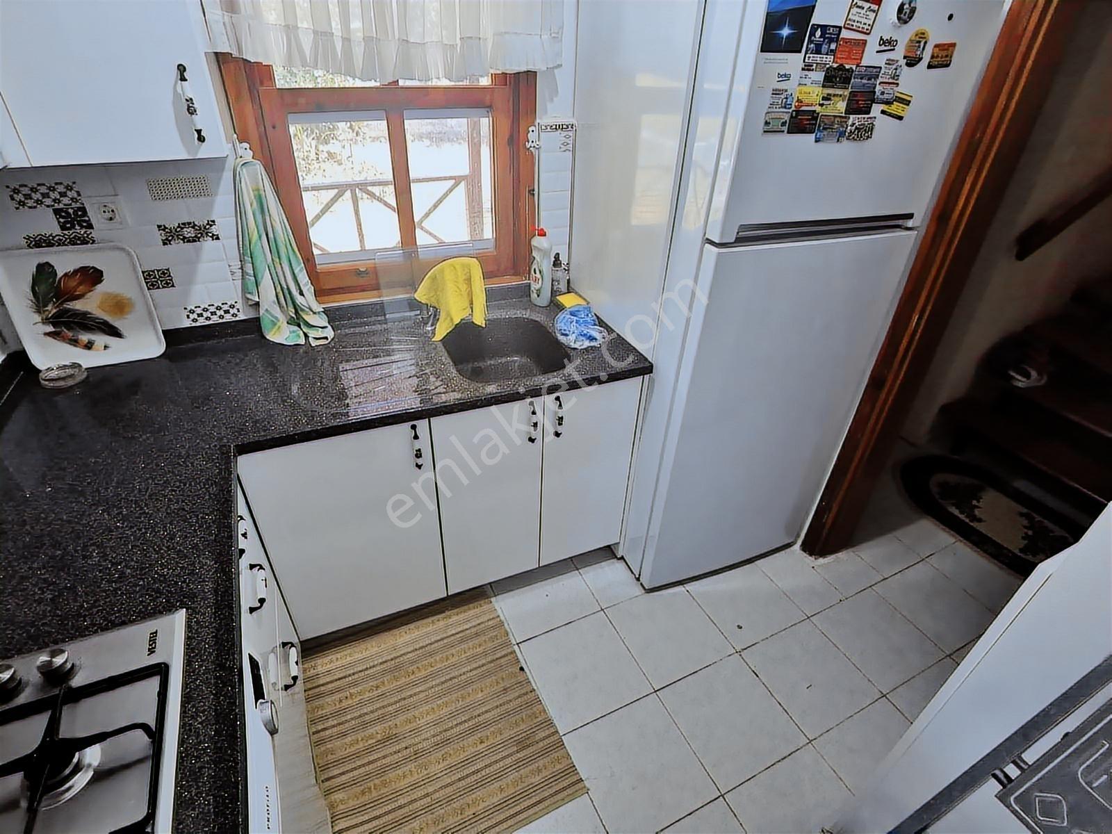 Dikili Bankacılar Sitesi Plaja 250m Kiralık 2+1 Dublex - Görsel 15