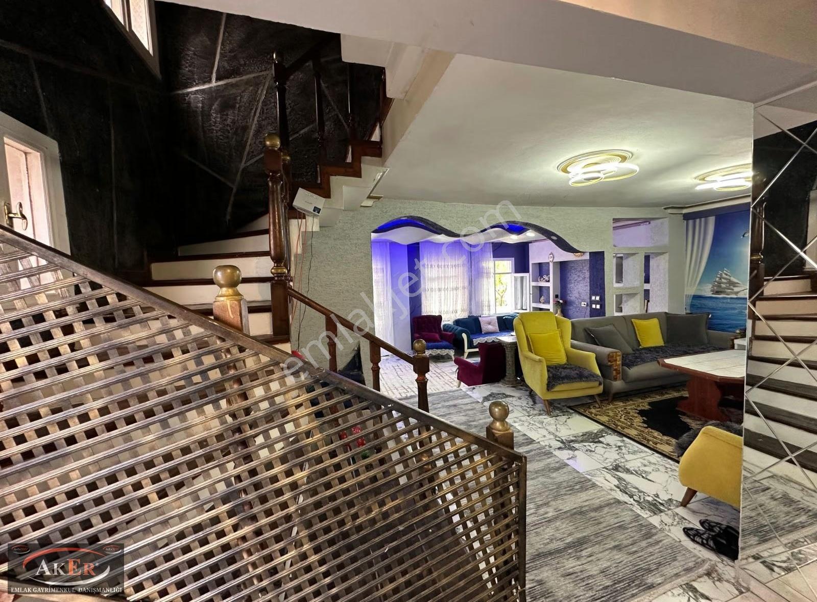 Aker Emlaktan Gebze Kocaelide Satılık Müstakil 3 Katlı Villa - Görsel 5