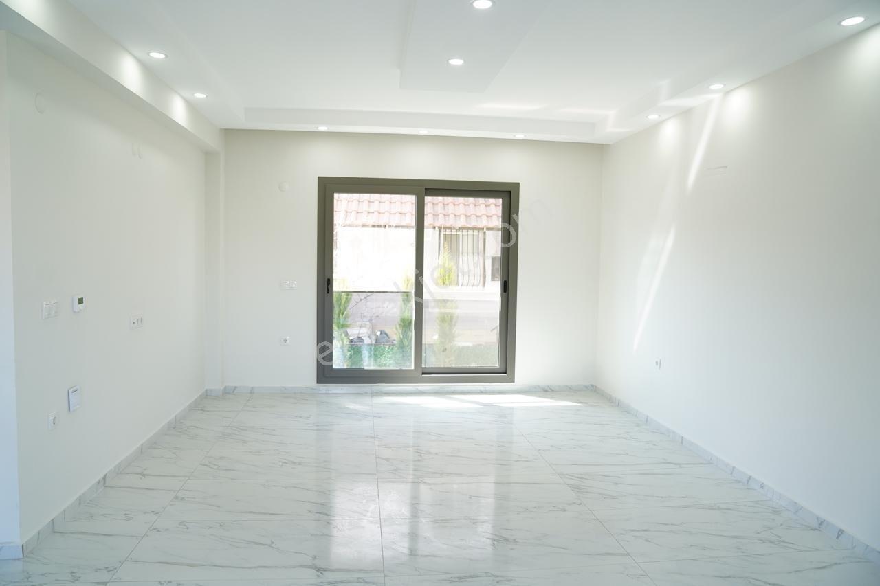 Denize Yakın, Geniş Bahçeli, Önü Kapanmaz Yeşil Alan Lüks Villa - Görsel 22