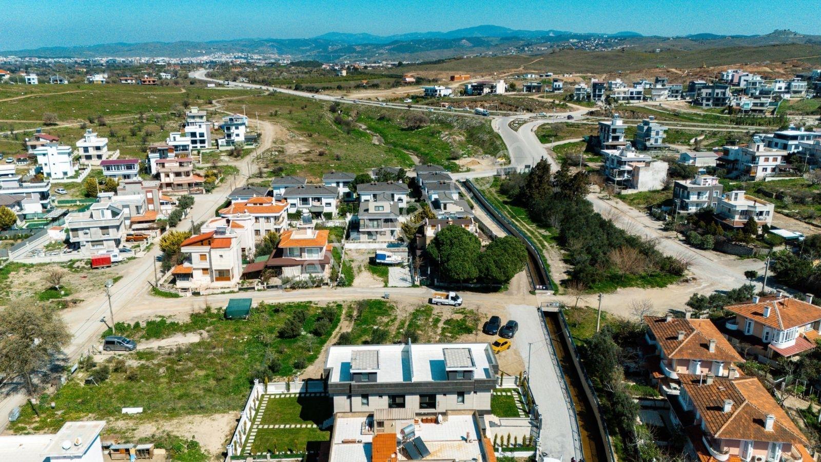 Denize Yakın, Geniş Bahçeli, Önü Kapanmaz Yeşil Alan Lüks Villa - Görsel 12