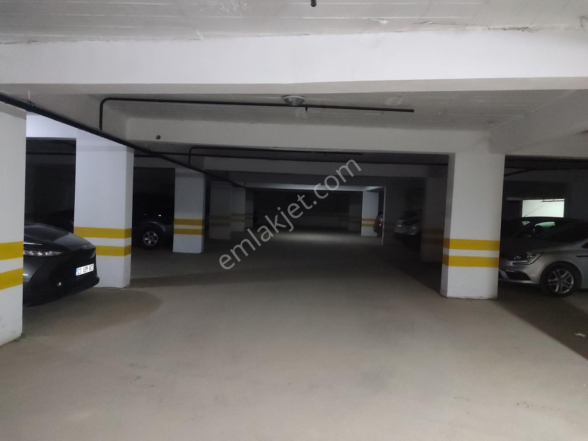 Ataşehir Mah. Çevre Yolu Altı, Özel Hareket Yanı Satılık Nezih Modern Siteli 4+1 Arakat Daire - Görsel 33