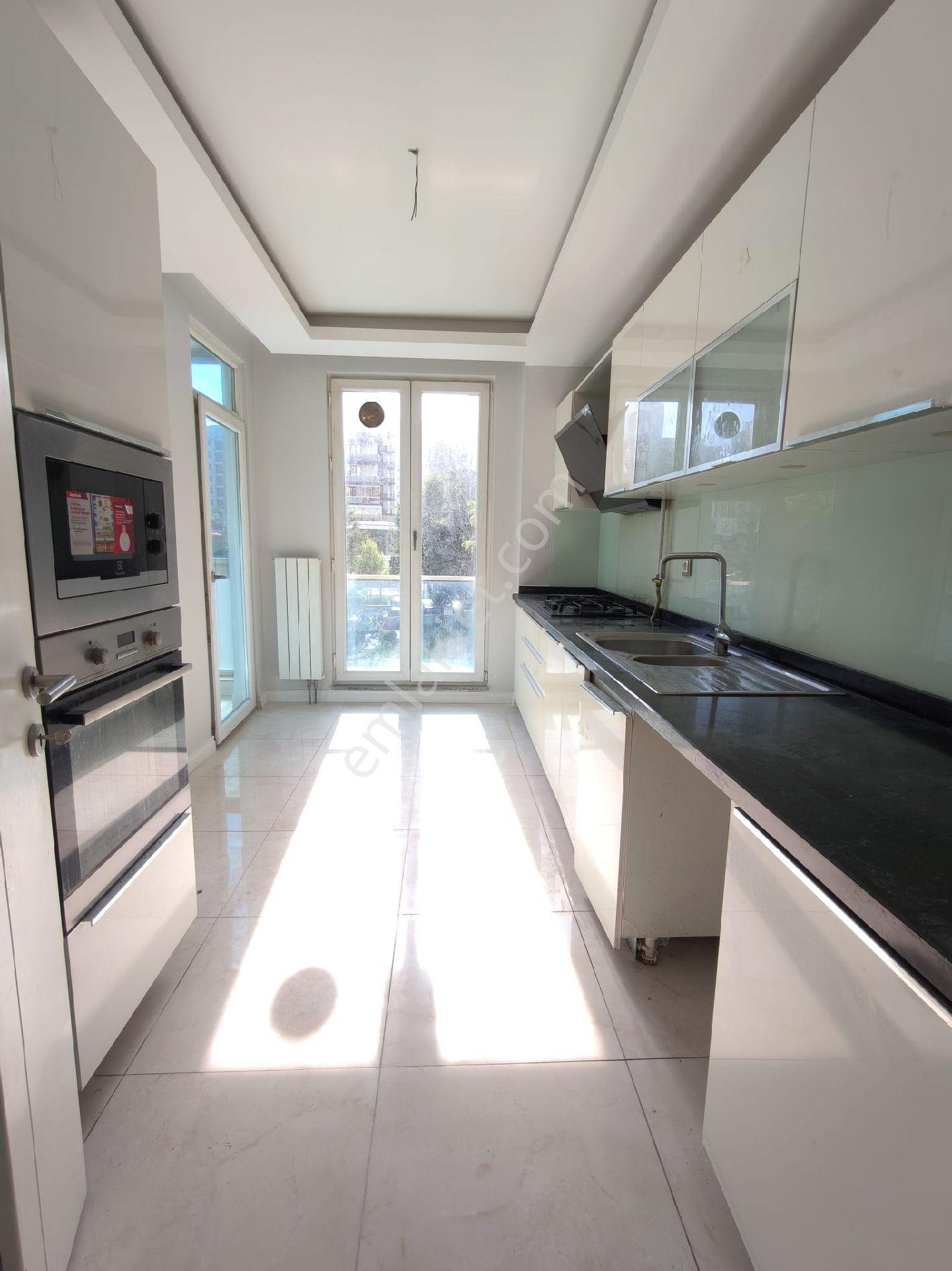 Beylikdüzü Adnan Kahvecıde Site İçinde 2+1 120m2 Ebeveyın Banyolu Kiralık Daire - Görsel 11