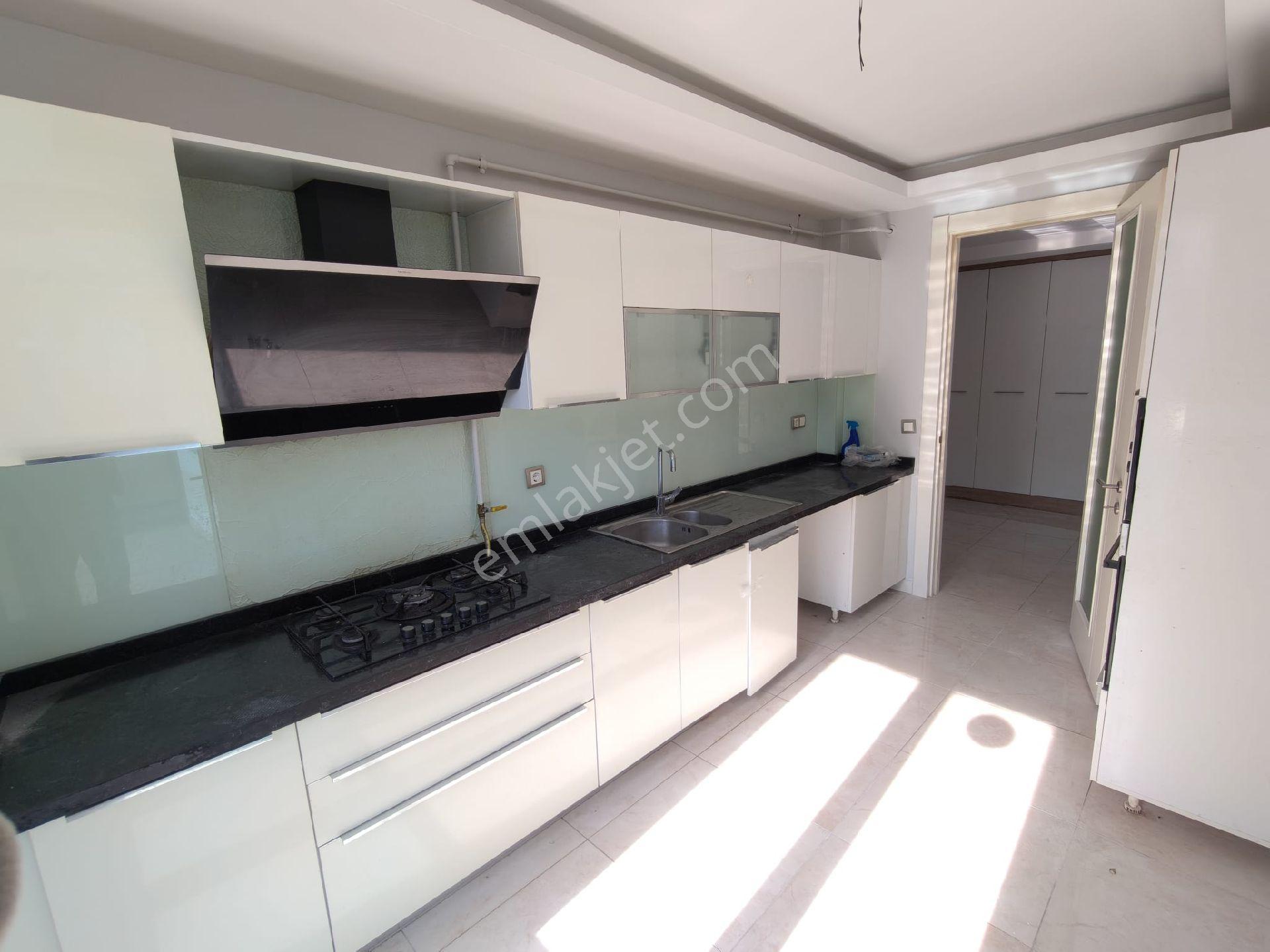 Beylikdüzü Adnan Kahvecıde Site İçinde 2+1 120m2 Ebeveyın Banyolu Kiralık Daire - Görsel 10