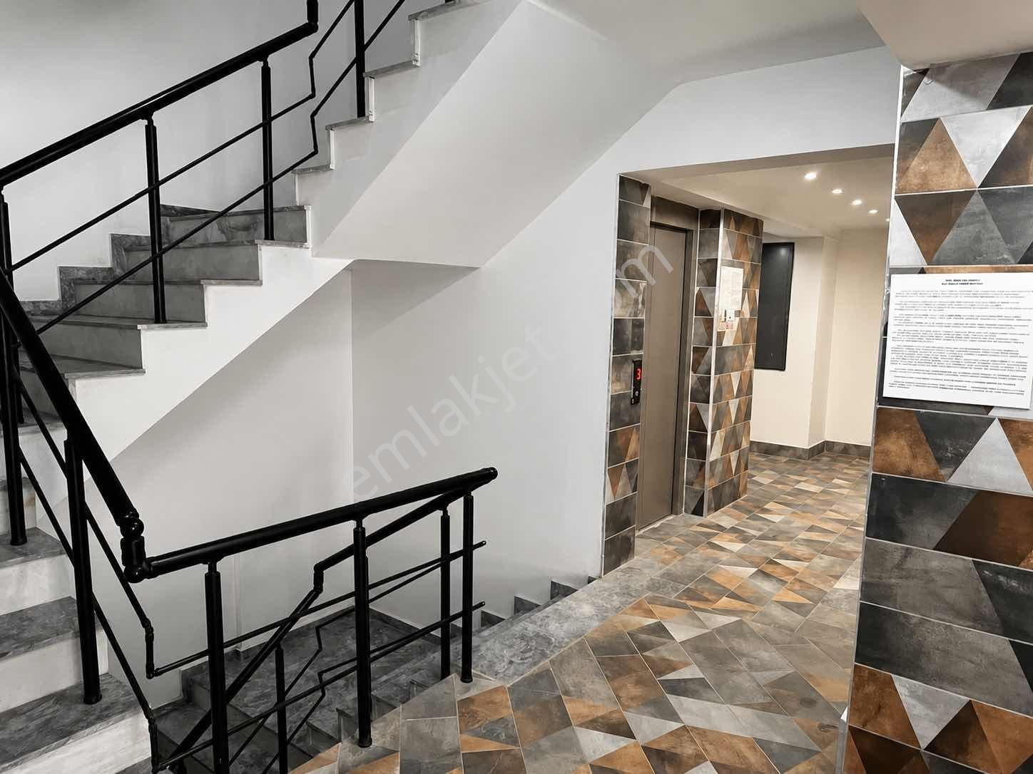 Re/max Modern'den Satılık 1+1 Loft Eşyalı Daire - Görsel 16
