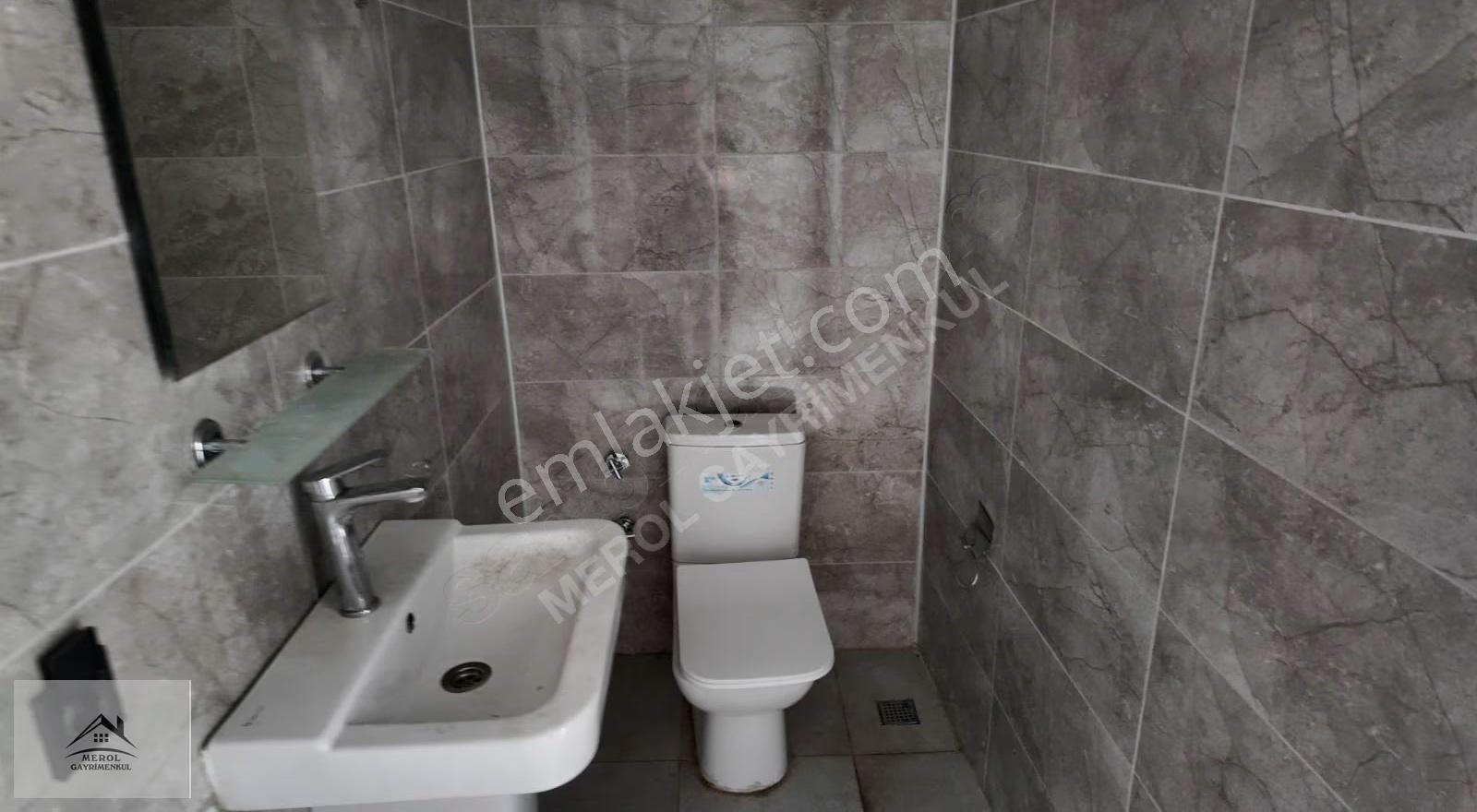 Bayraklı Adalet'de Merkezi Konumda 50m² Kiralık Dükkan - Görsel 2