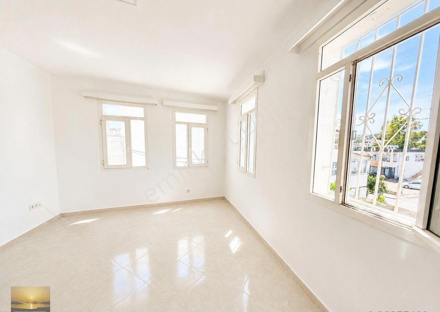 Bodrum Gümbette Satılık Daire Merkezde Köşebaşı Havadar Ev - Görsel 13