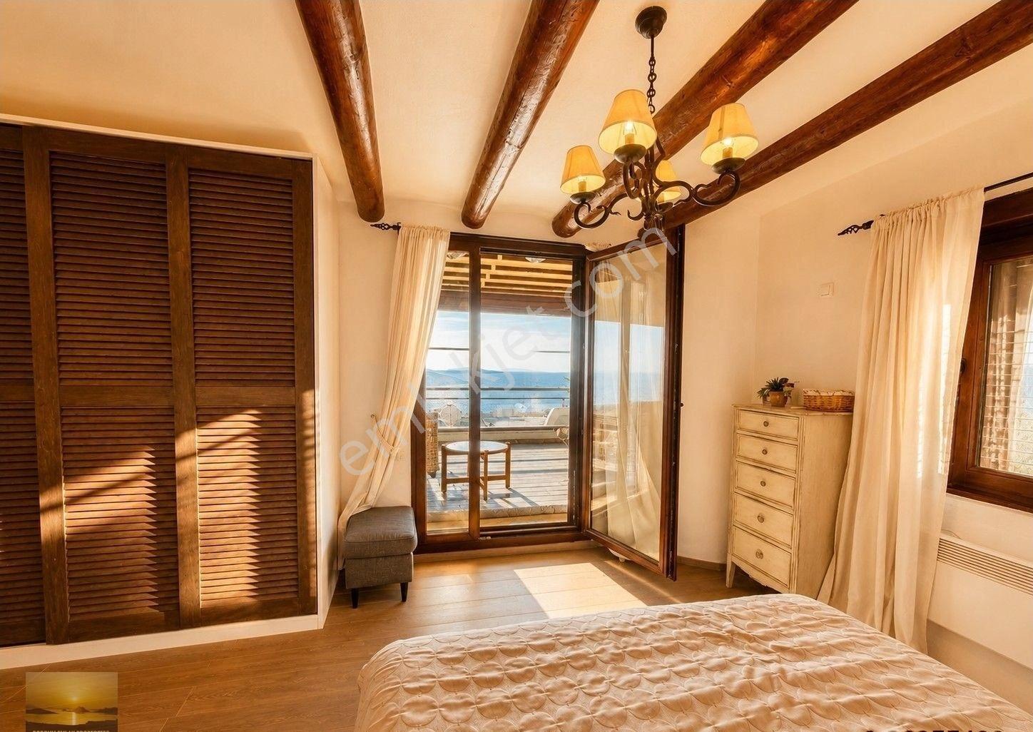 Bodrumda Satılık Villa Muhteşem Deniz Ve Günbatımı Manzaralı Ev - Görsel 24