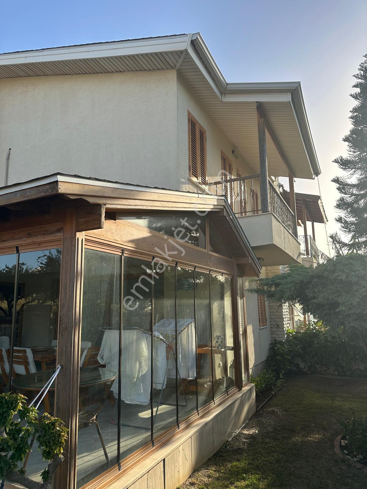 Çeşme Dalyan Marina Ve Sakızlıkoy Plajına Yakın Satılık Villa - Görsel 25
