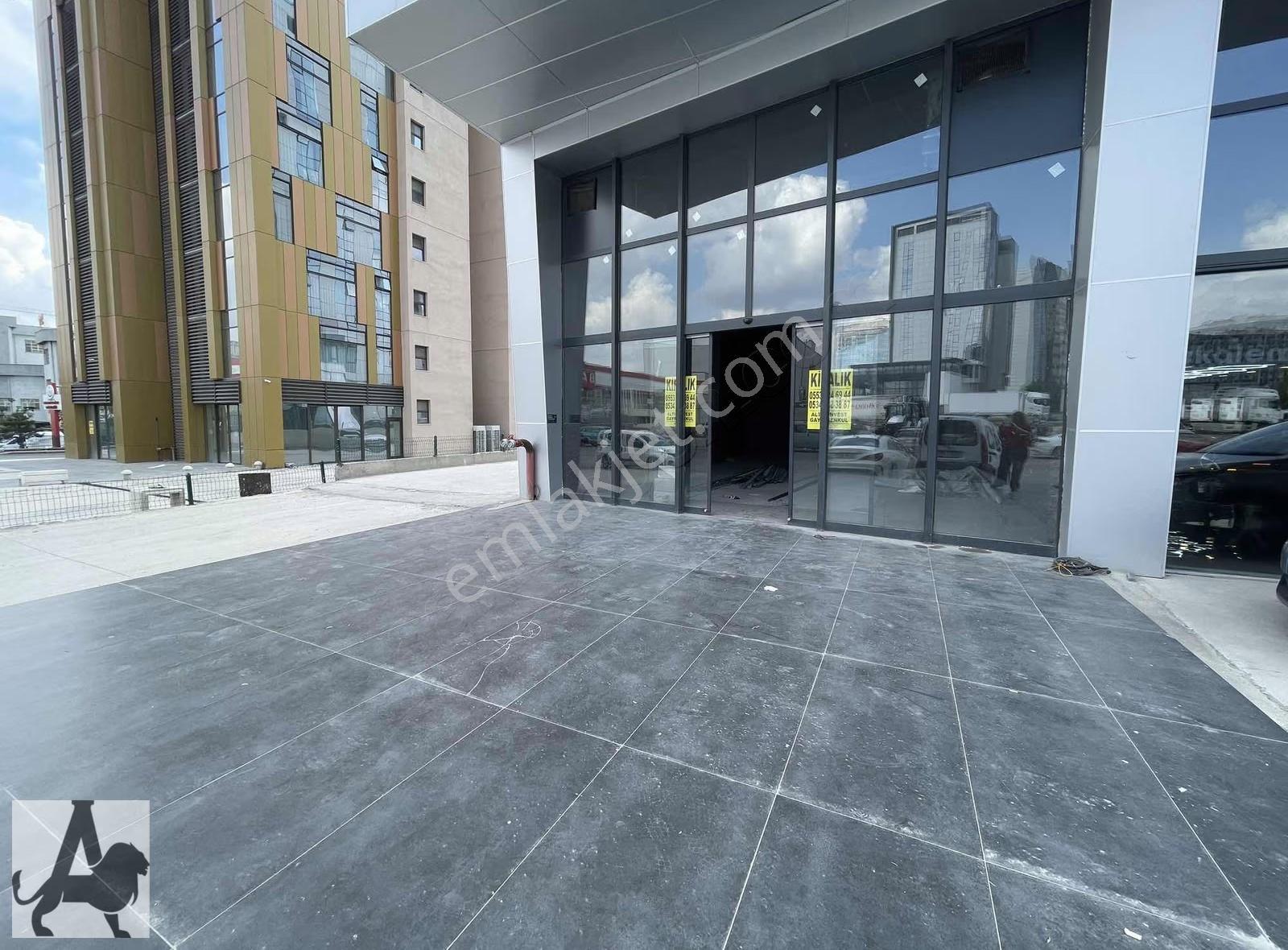 Merkezi Konumda 230m2 Modern Yapılı,her İşe Uygun Kiralık Dükkan - Görsel 4