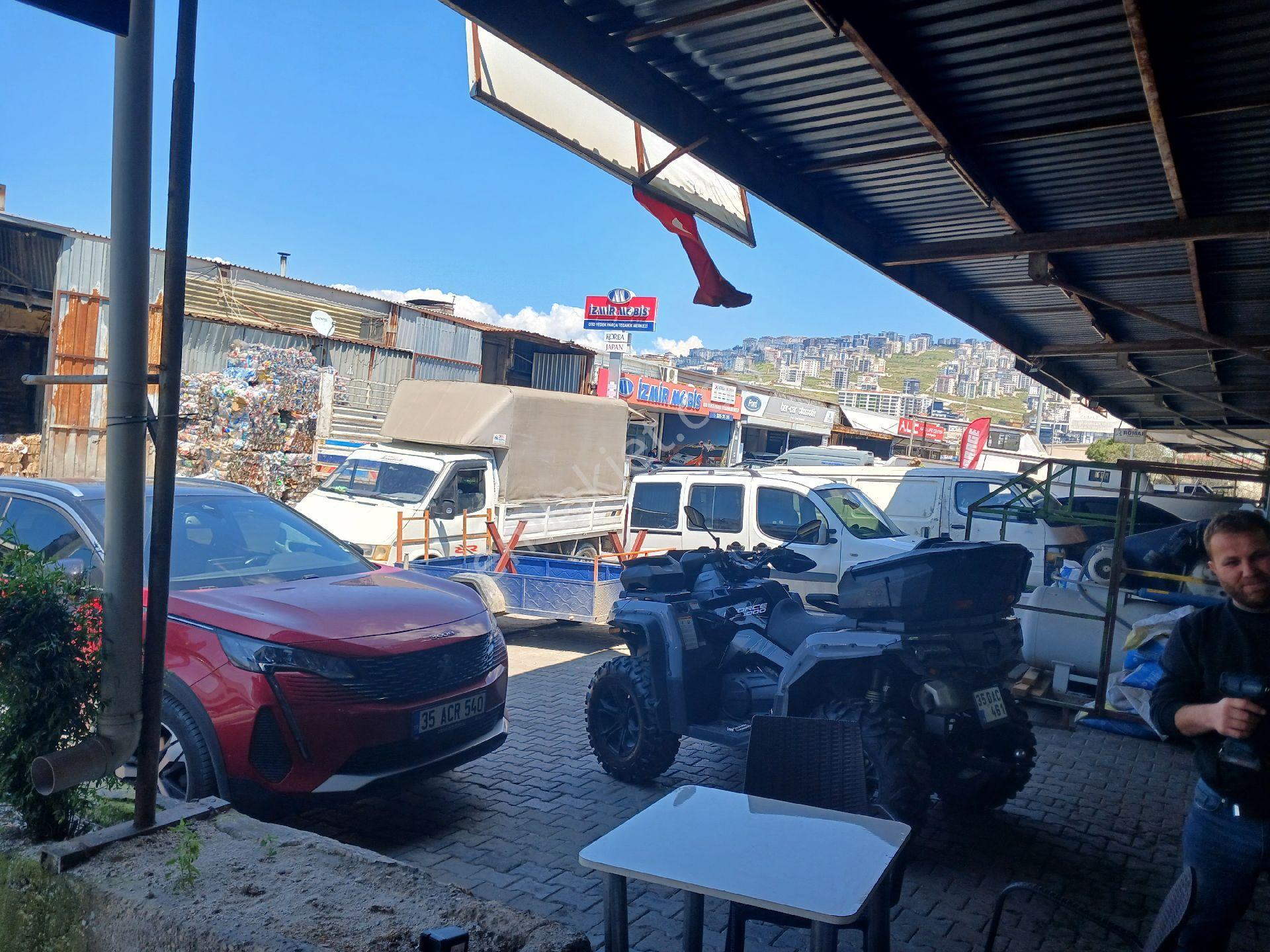 Çiğli Ata Sanayi Sitesi Merkezinde Satılık Batarlı Dükkan - Görsel 4