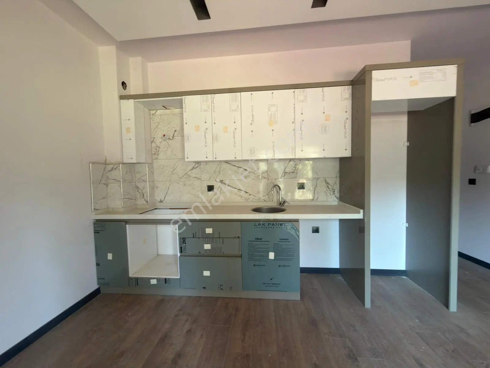 Kuşadası Davutlar’da Satılık 1 + 1 Daire - Görsel 5