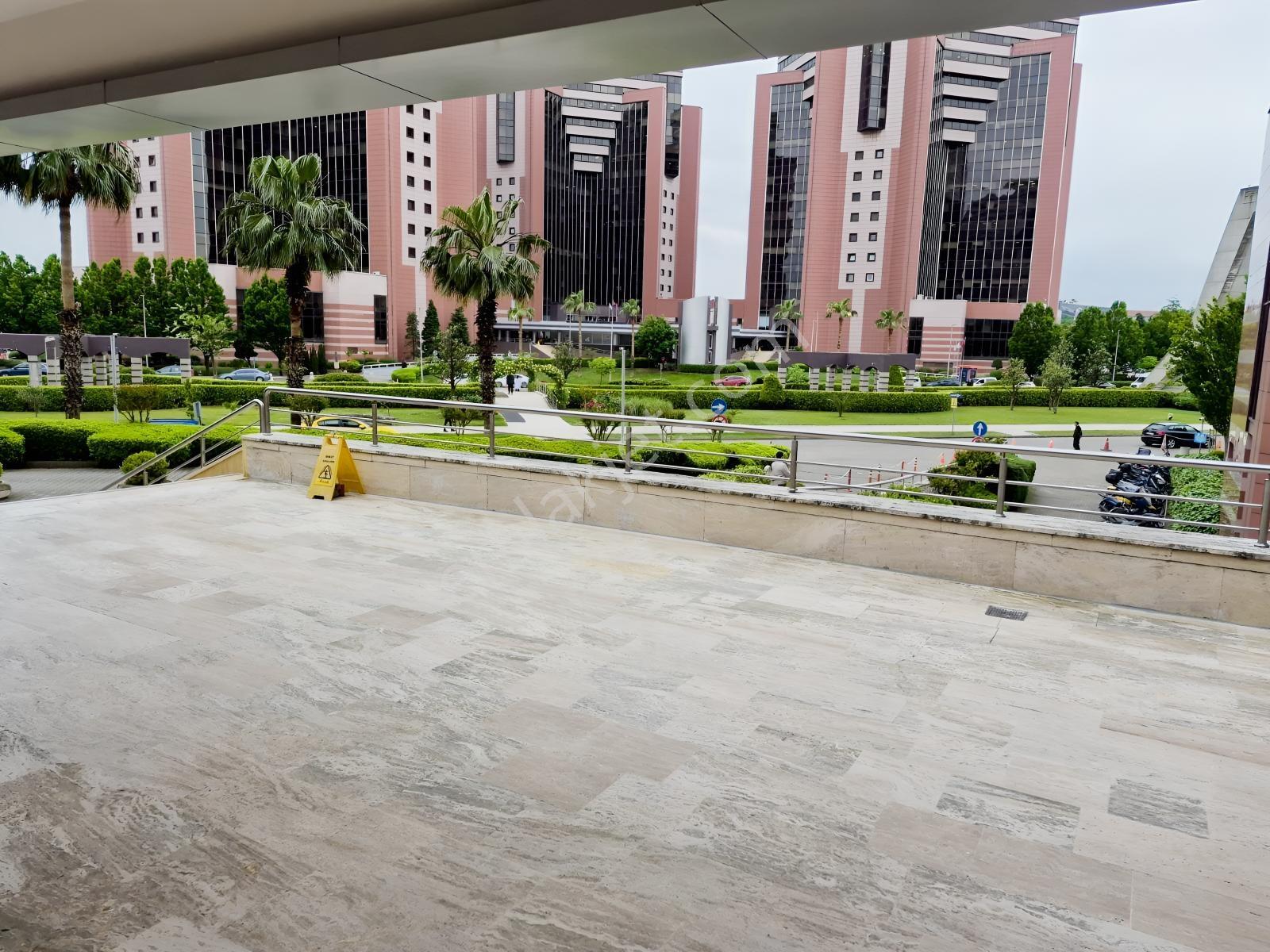 Bakırköy Dünya Ticaret Merkezi Tasarımlı 419 M2 Satılık Dükkan - Görsel 5