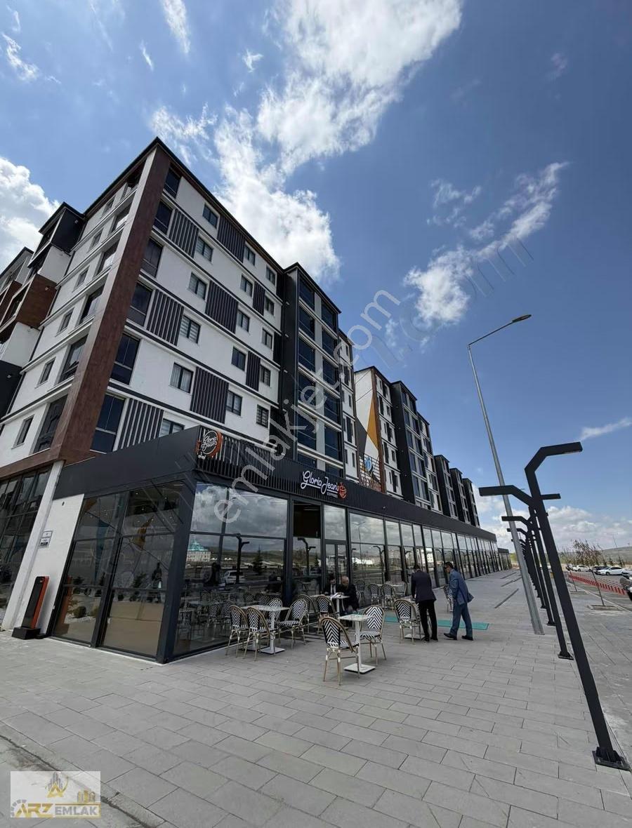 Arz Emlak'tan Üniversite Karşısında Ful Eşyalı Kiralık 1+1 Daire
