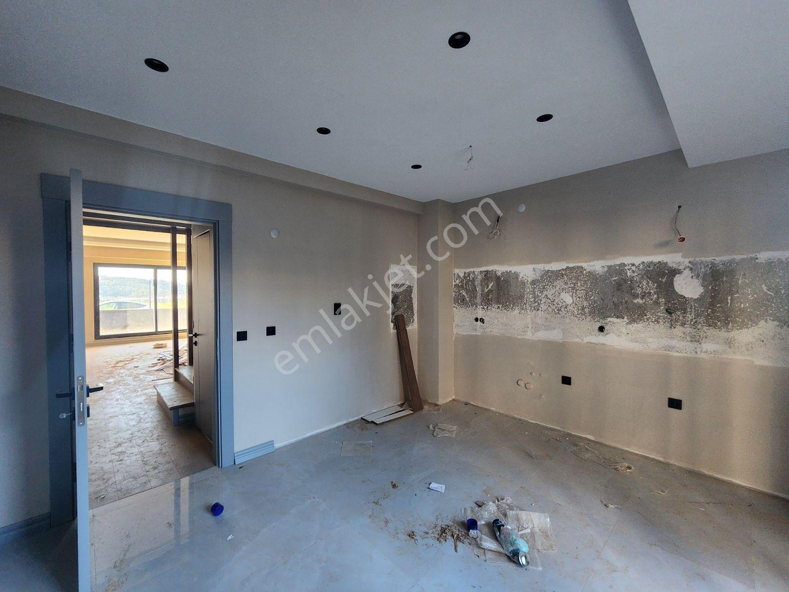 Panoramik Manzaralı, Takasa Açık 4+1 Harika Villa - Görsel 29