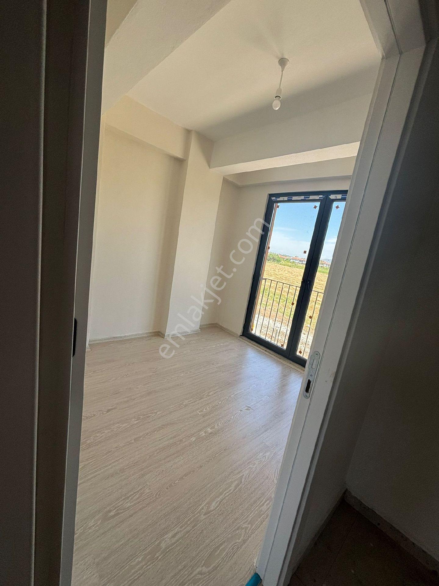 Enez Gülçavuş’ta Güçlendirilmiş Site İçerisinde Havuzlu Satılık Yazlık - Görsel 13