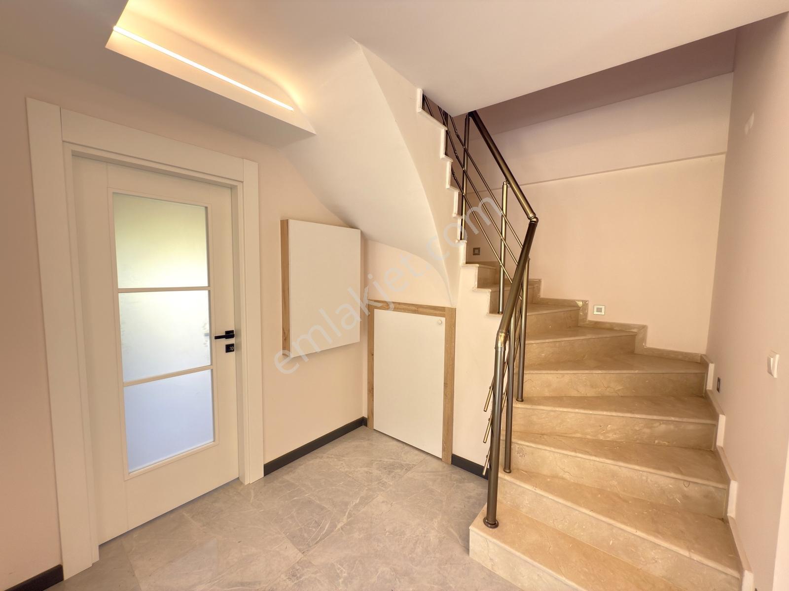 Kuşadası Davutlar 5+1 158m2 Müstakil Havuzlu Villa - Görsel 11
