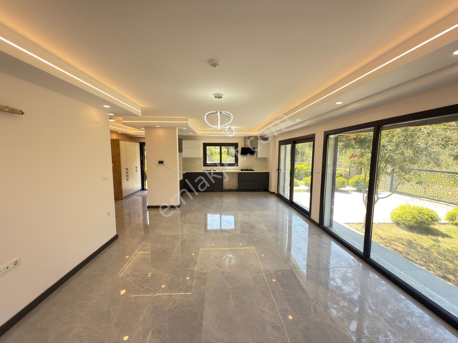 Kuşadası Davutlar 5+1 158m2 Müstakil Havuzlu Villa - Görsel 23