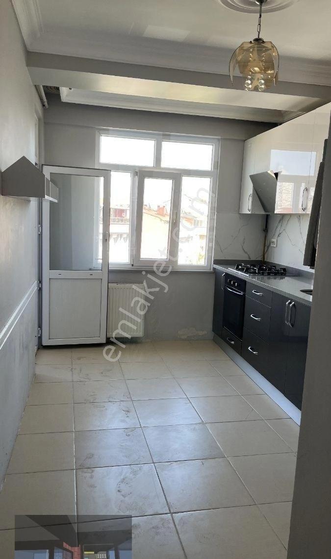 Güzelyurt Metrobüse 2 Dakika Yürüme 3+1 .130m2 Kiralık Daire - Görsel 29