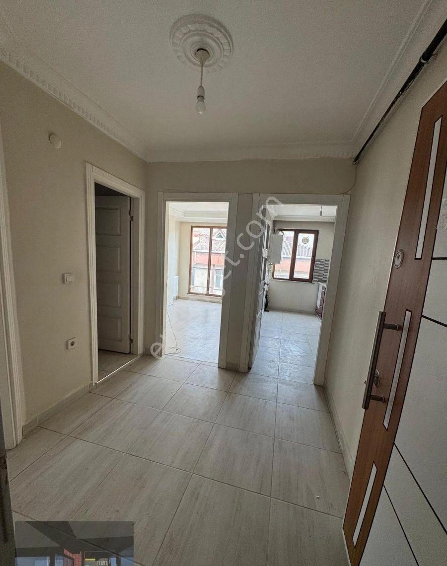 İncir Tepe Mahallesinde 70 M2 1+1 Asansörlü Kiralık Daire - Görsel 2