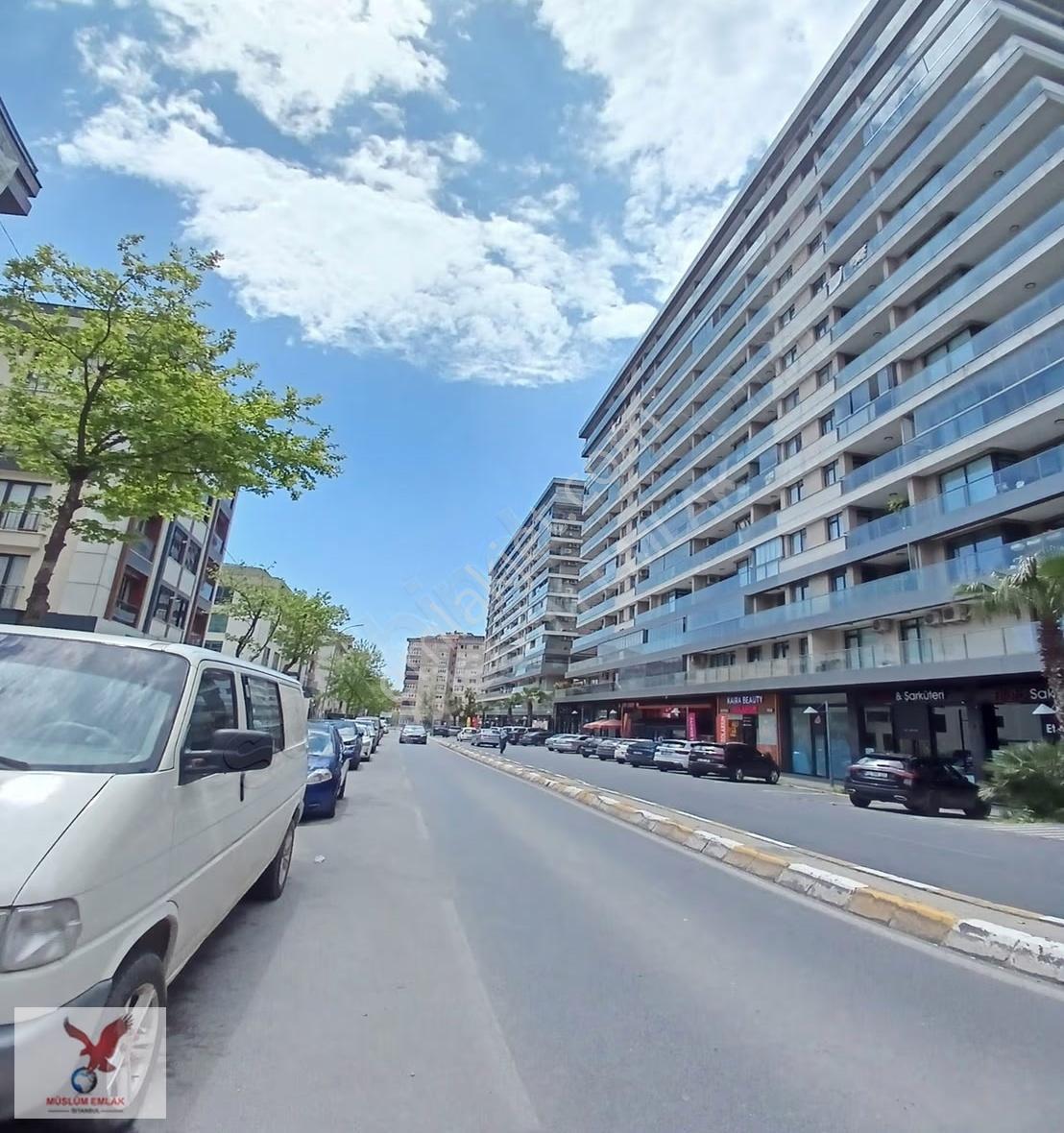 Müslüm Emlaktan Beylikdüzünde Cadde Üzerinde Sıfır Dükkan - Görsel 32
