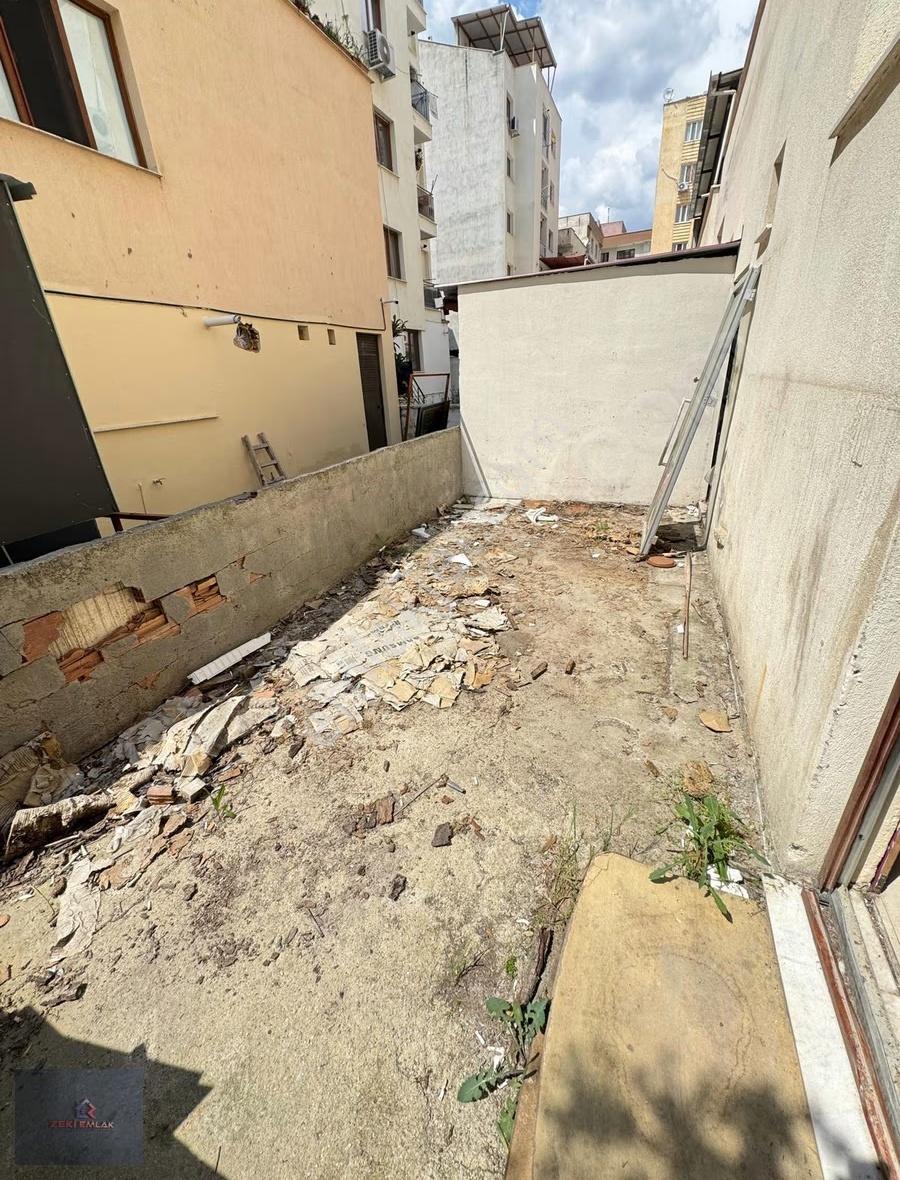 Zeki Emlak'tan Muradiye'de Caddeye Yakın Kiralık İşyeri - Görsel 17